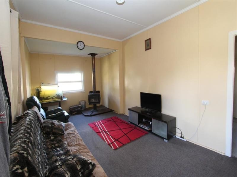 61 Miles Street, Tenterfield NSW 2372