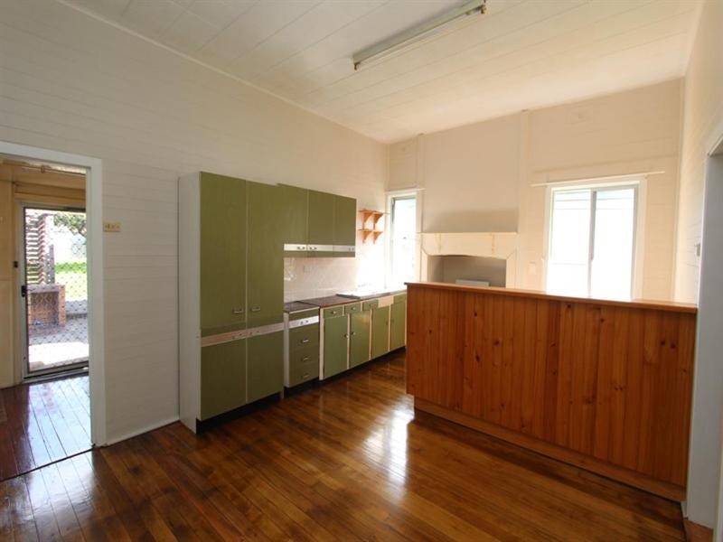 21 Molesworth Street, Tenterfield NSW 2372