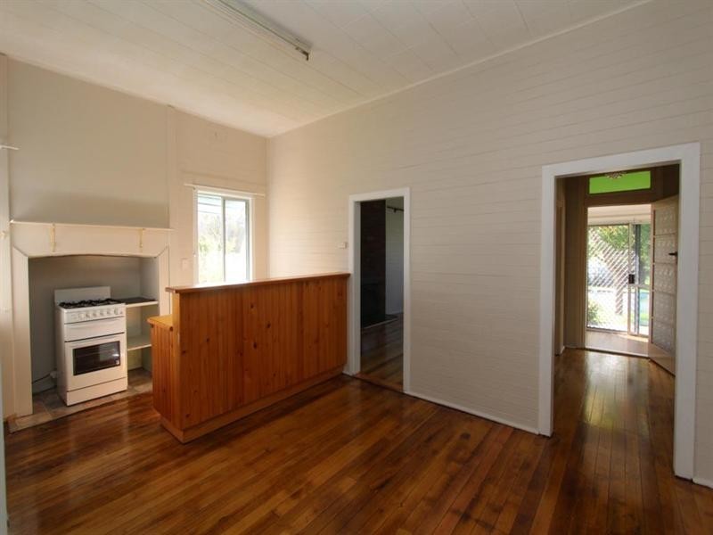 21 Molesworth Street, Tenterfield NSW 2372