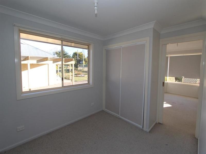 29 George Street, Tenterfield NSW 2372