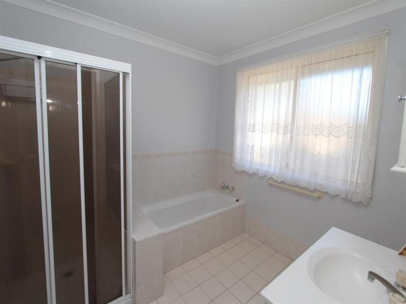 29 George Street, Tenterfield NSW 2372