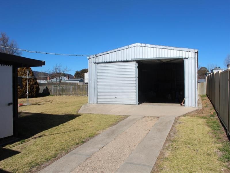 21 High Street, Tenterfield NSW 2372