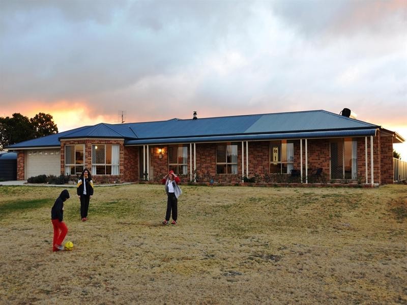 149 Bellevue Road, Tenterfield NSW 2372