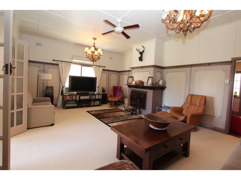 86 High Street, Tenterfield NSW 2372