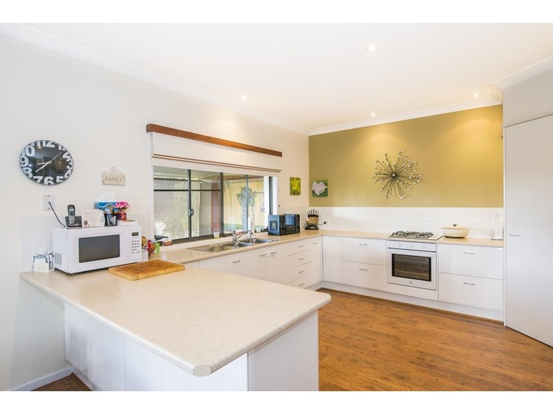 64 Bulwer Street, Tenterfield NSW 2372