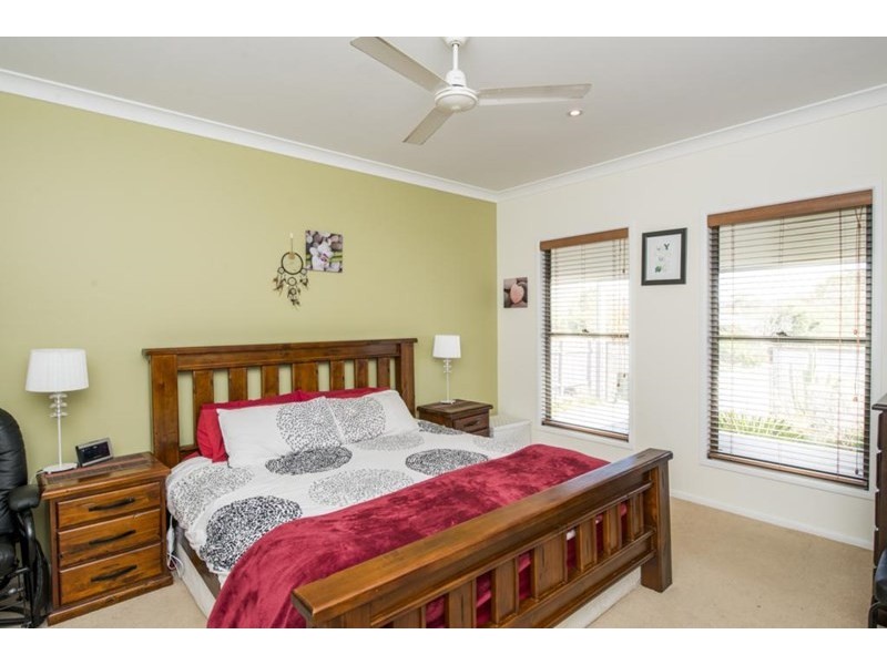 64 Bulwer Street, Tenterfield NSW 2372