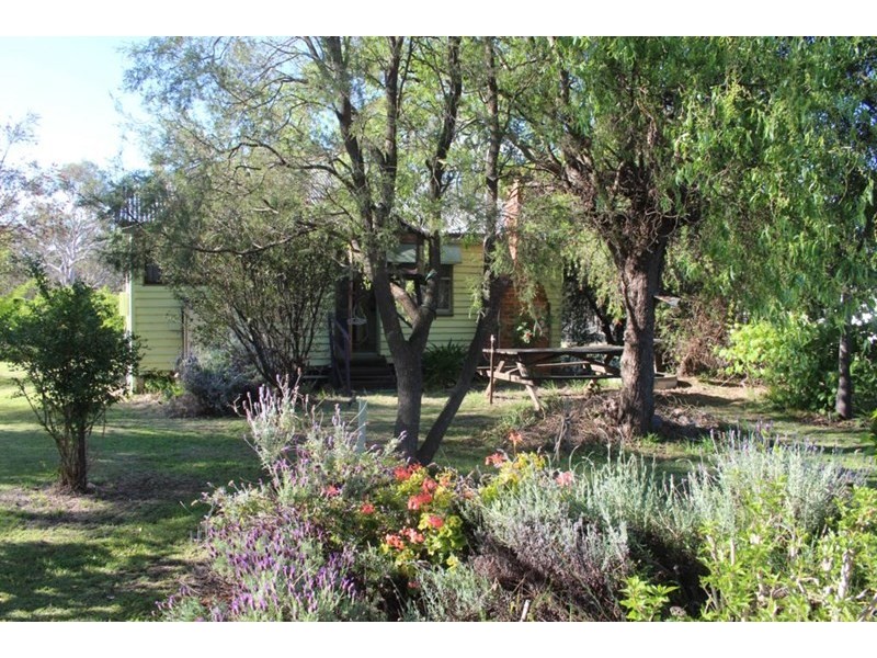 93 Rayleigh Street, Wallangarra QLD 4383