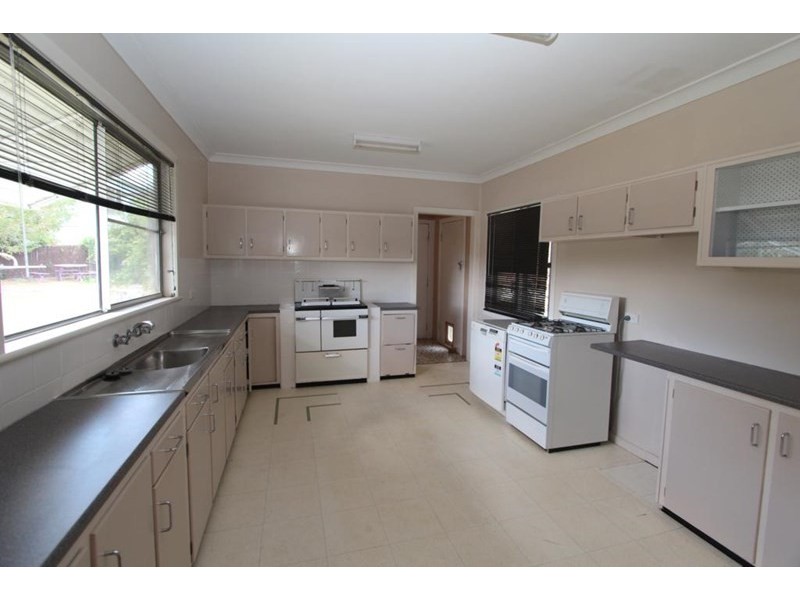 130 Pelham Street, Tenterfield NSW 2372