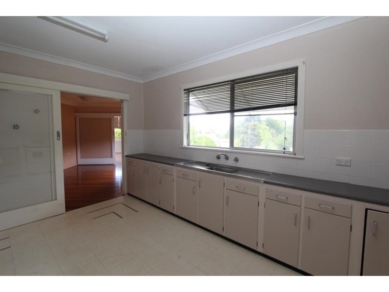 130 Pelham Street, Tenterfield NSW 2372