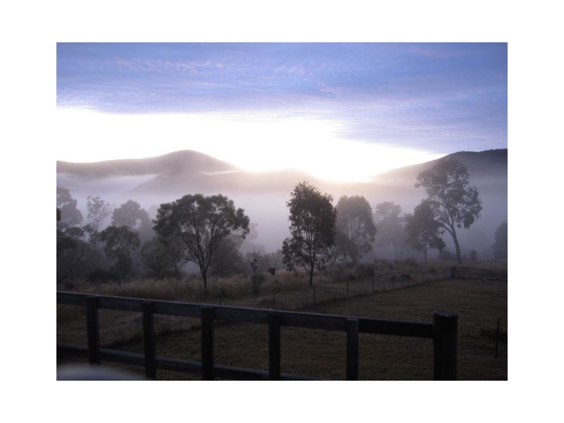 The Full Moon Sawyers Gully Road, Tenterfield NSW 2372