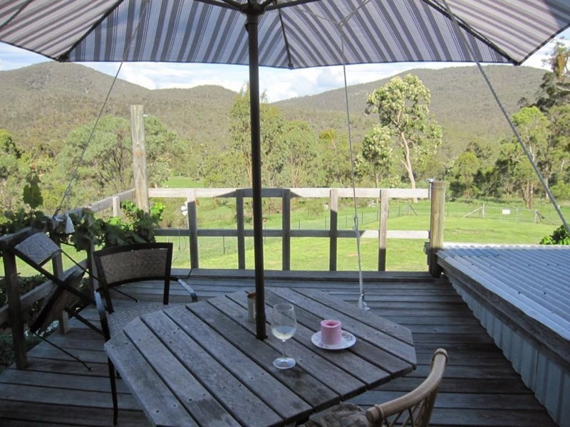 The Full Moon Sawyers Gully Road, Tenterfield NSW 2372