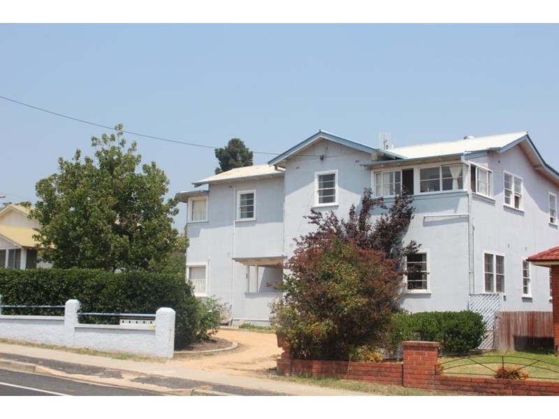 2/128 Rouse Street, Tenterfield NSW 2372