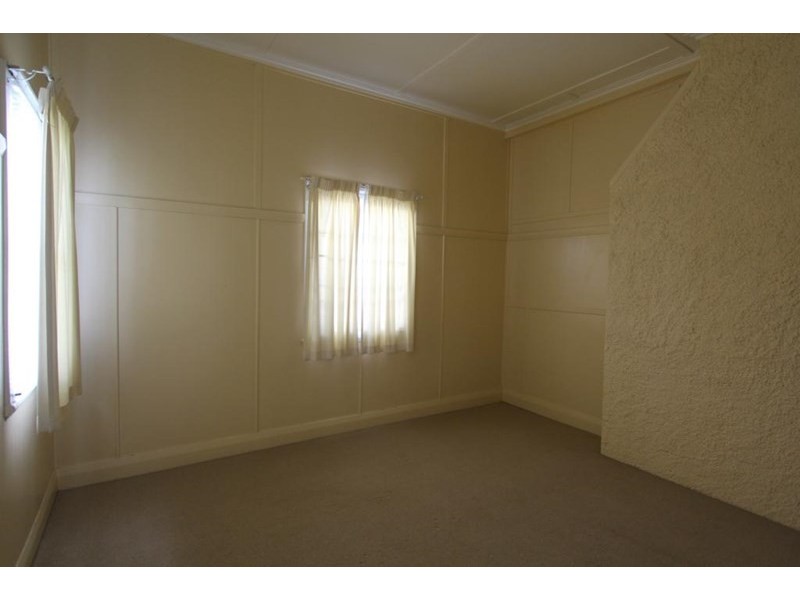 2/128 Rouse Street, Tenterfield NSW 2372