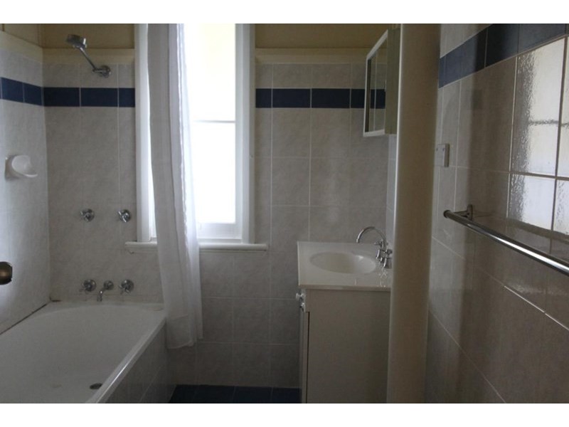 1/128 Rouse Street, Tenterfield NSW 2372