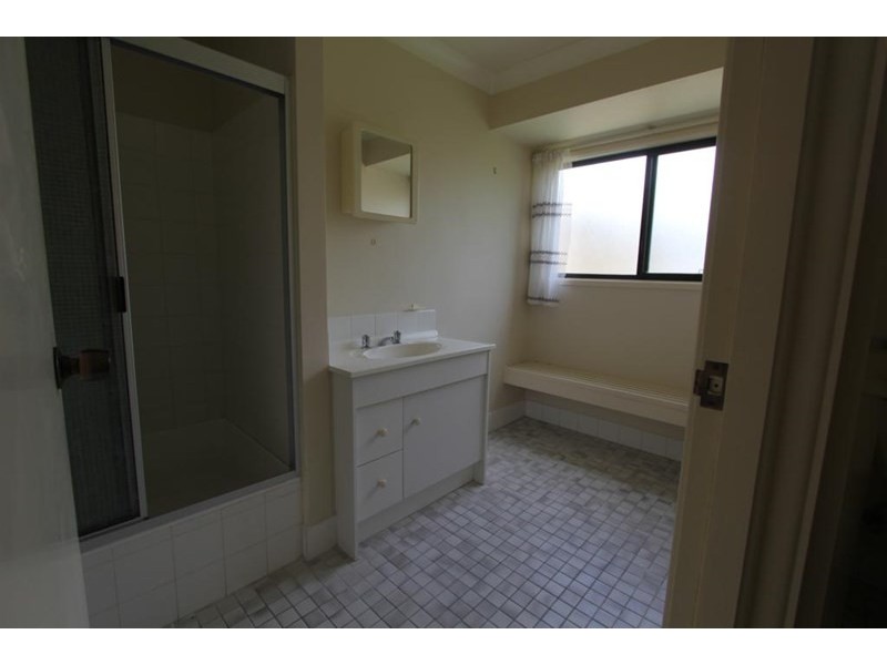 3 Belfairs 116 – 120 East Street, Tenterfield NSW 2372