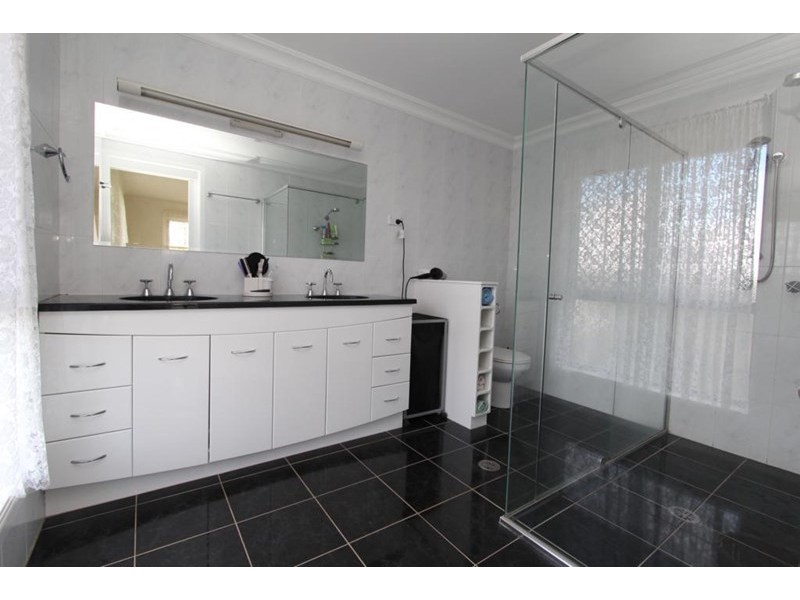 45 Riley Street, Tenterfield NSW 2372