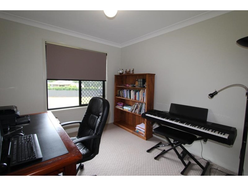 57 George Street, Tenterfield NSW 2372