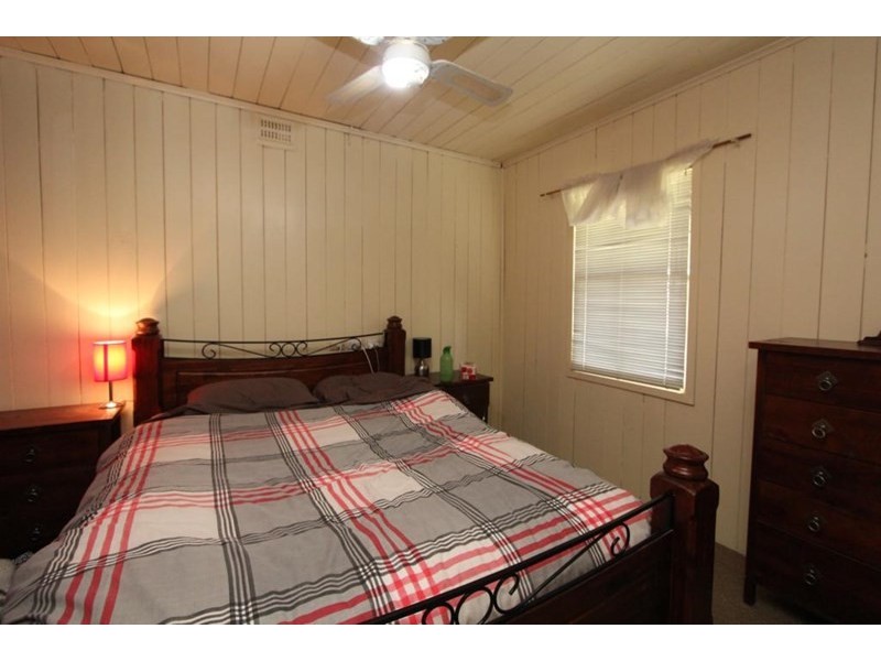 76 Pelham Street, Tenterfield NSW 2372