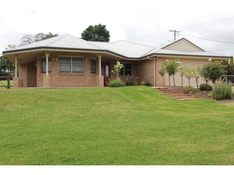 142 Cowper Street, Tenterfield NSW 2372