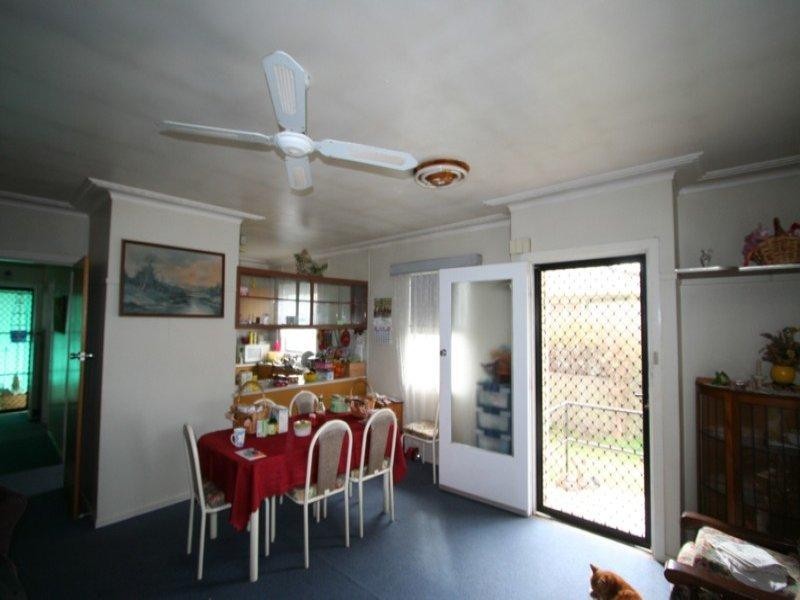 122 Logan Street, Tenterfield NSW 2372