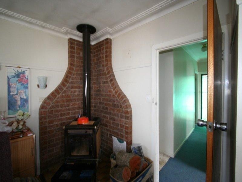 122 Logan Street, Tenterfield NSW 2372