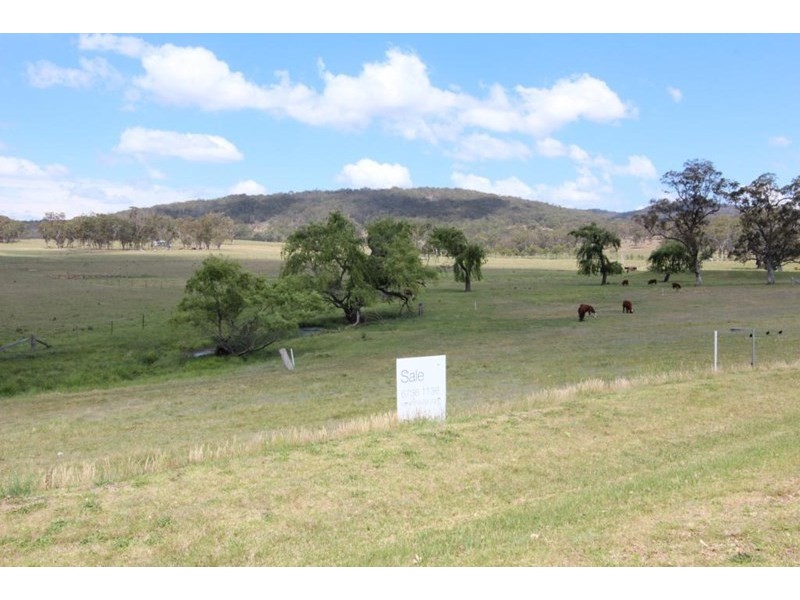 1,2, and 3 East Street, Tenterfield NSW 2372