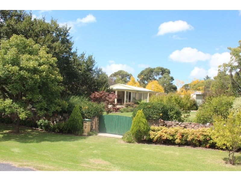 54 Bulwer Street, Tenterfield NSW 2372
