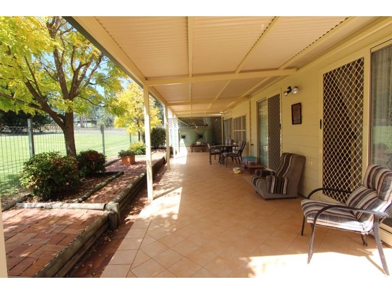 54 Bulwer Street, Tenterfield NSW 2372