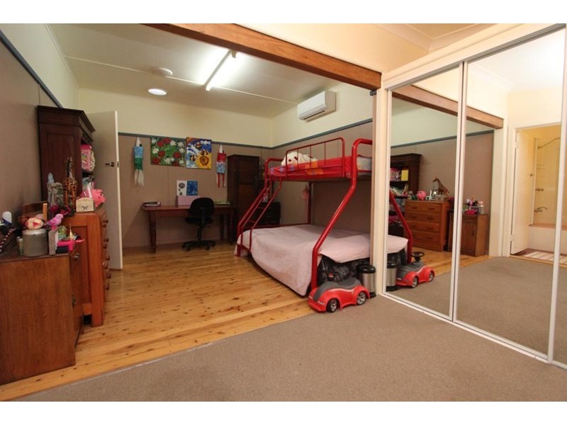 3 CLIVE Street, Tenterfield NSW 2372