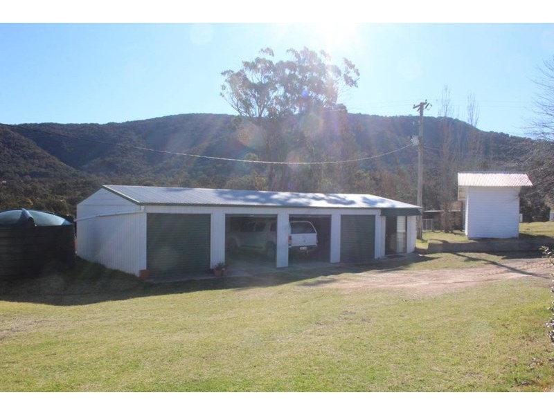 7437 New England Highway, Tenterfield NSW 2372
