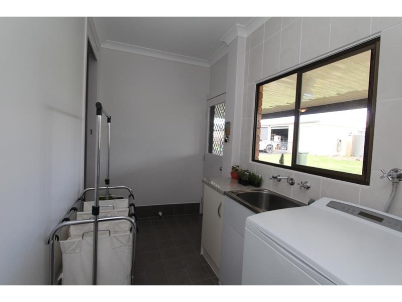 173 HIGH Street, Tenterfield NSW 2372