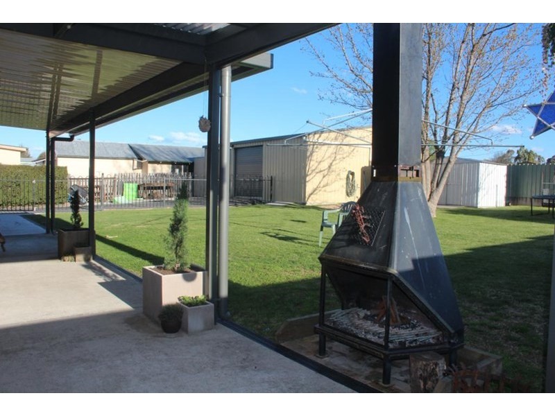 173 HIGH Street, Tenterfield NSW 2372