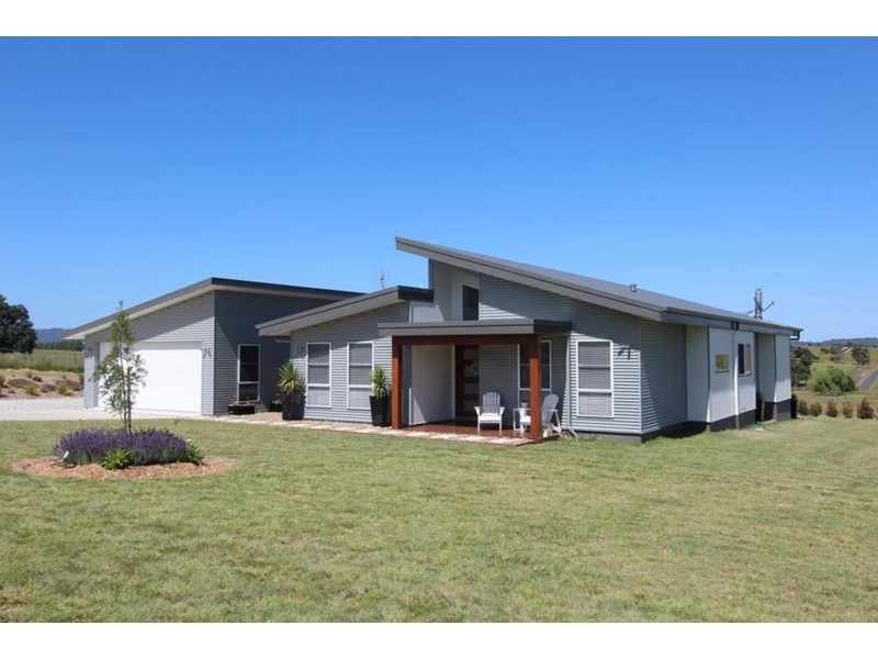 27 Millers Lane, Tenterfield NSW 2372