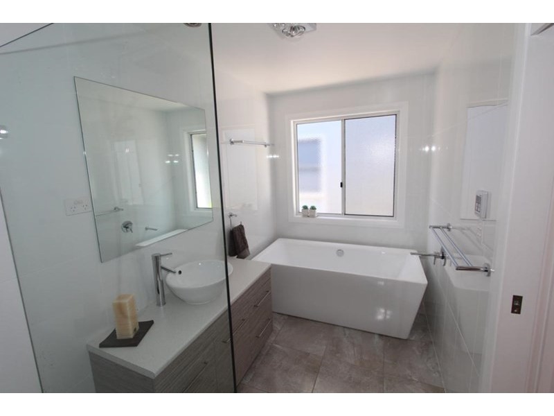 27 Millers Lane, Tenterfield NSW 2372