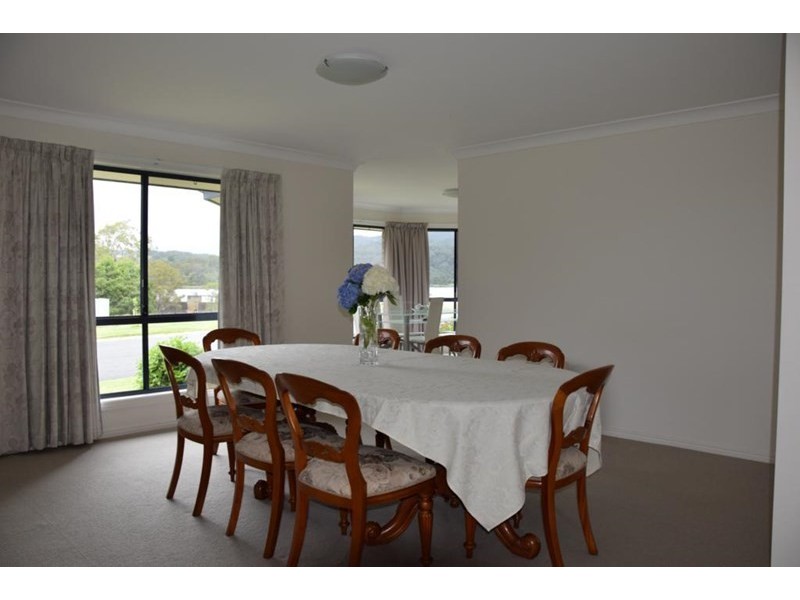 22 Parkes Drive, Tenterfield NSW 2372