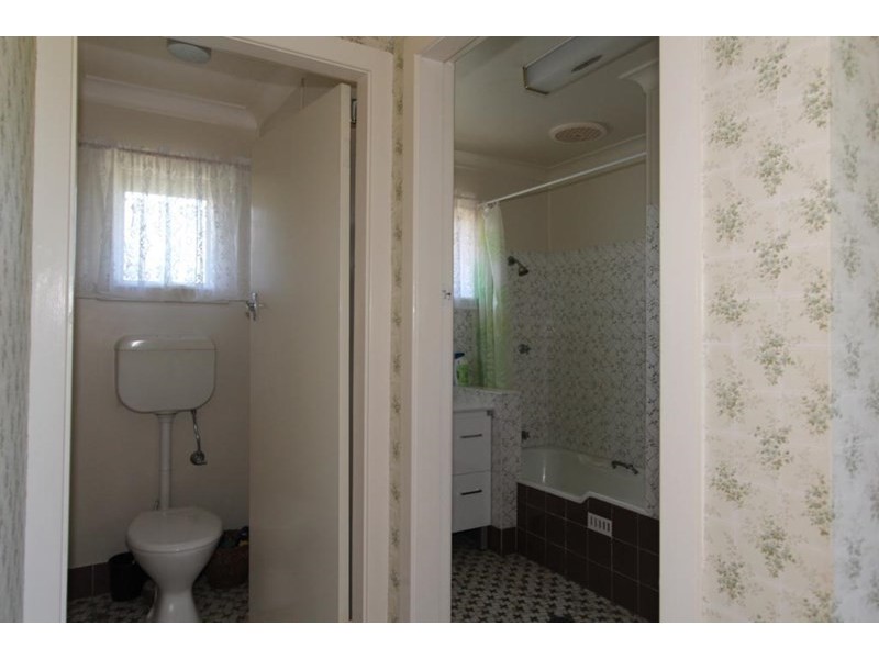 60 Wood Street, Tenterfield NSW 2372