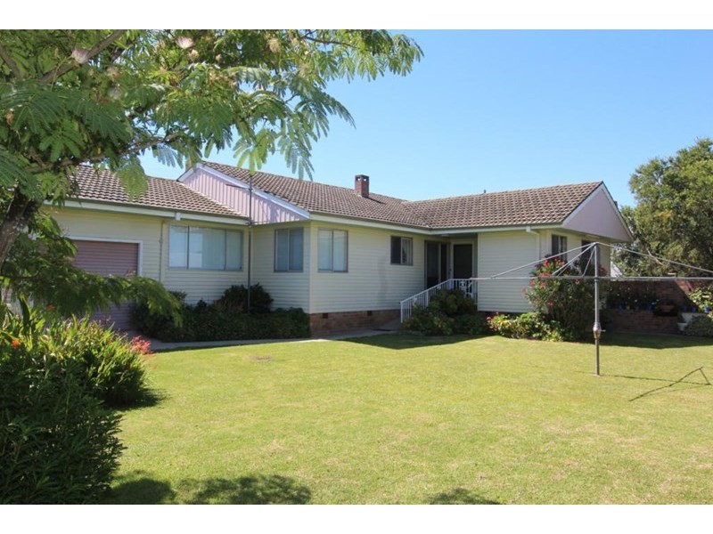 60 Wood Street, Tenterfield NSW 2372