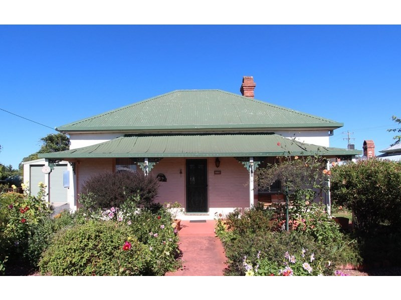102 Bulwer Street, Tenterfield NSW 2372