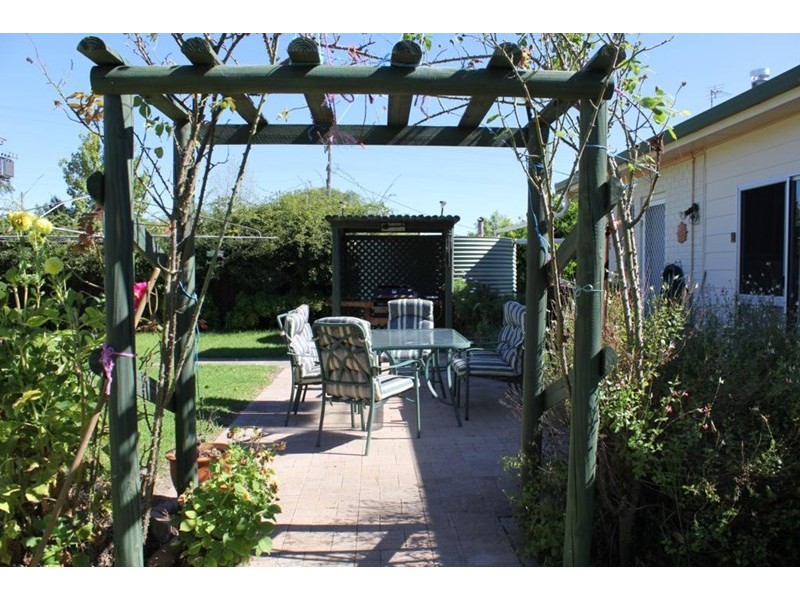 102 Bulwer Street, Tenterfield NSW 2372