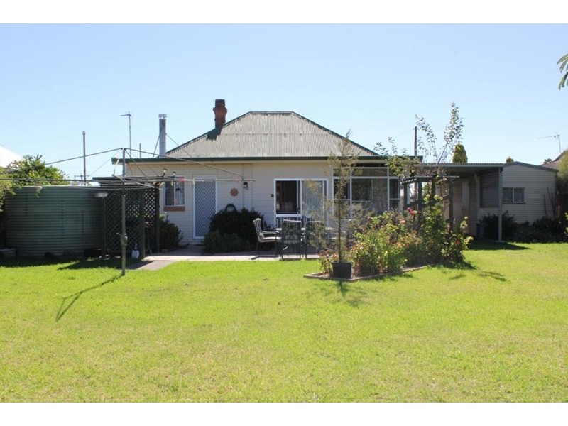 102 Bulwer Street, Tenterfield NSW 2372