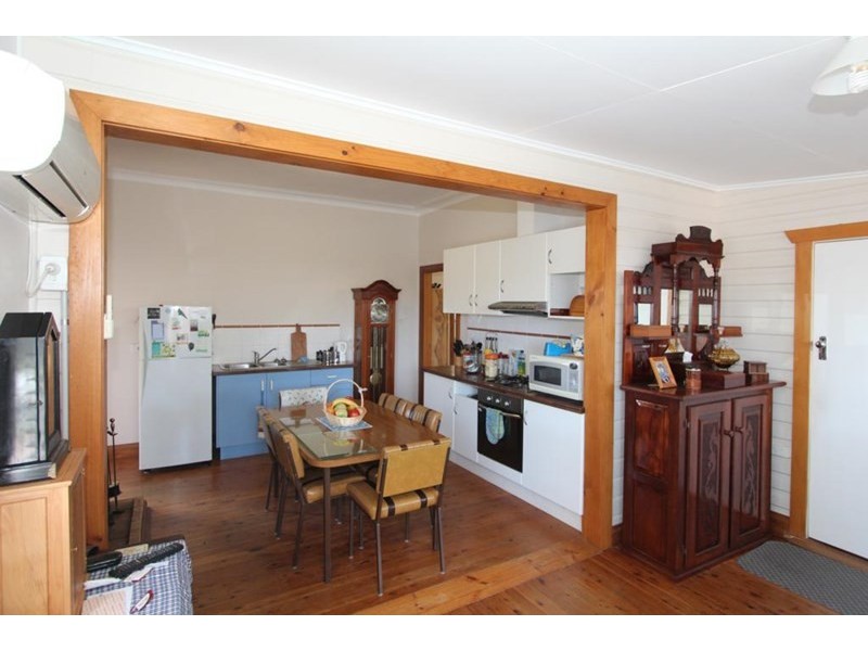 132 Rouse Street, Tenterfield NSW 2372