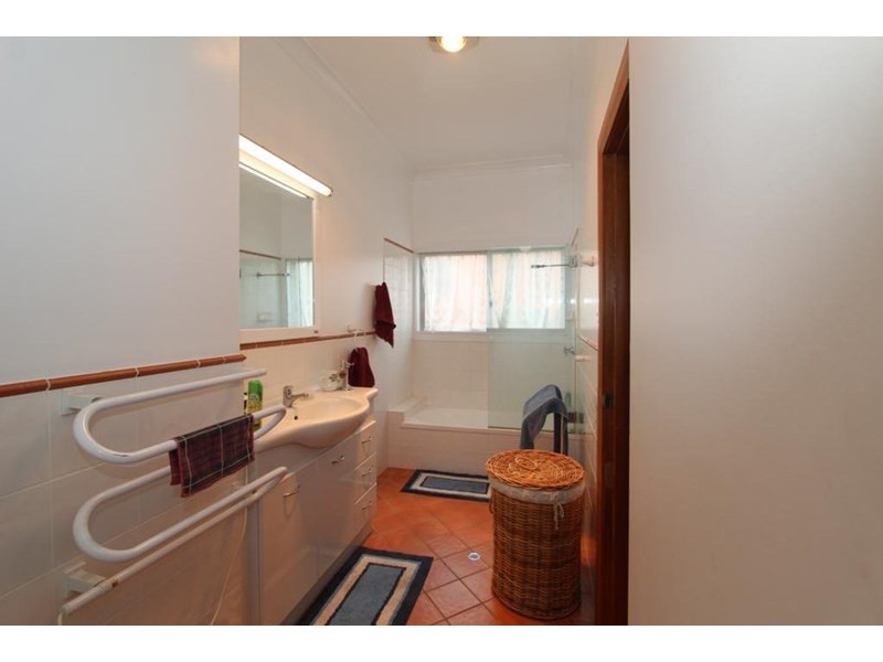 132 Rouse Street, Tenterfield NSW 2372