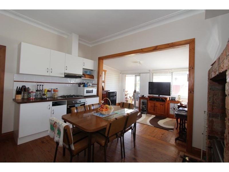 132 Rouse Street, Tenterfield NSW 2372