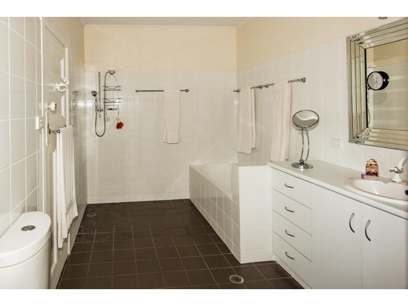 85 Molesworth Street, Tenterfield NSW 2372