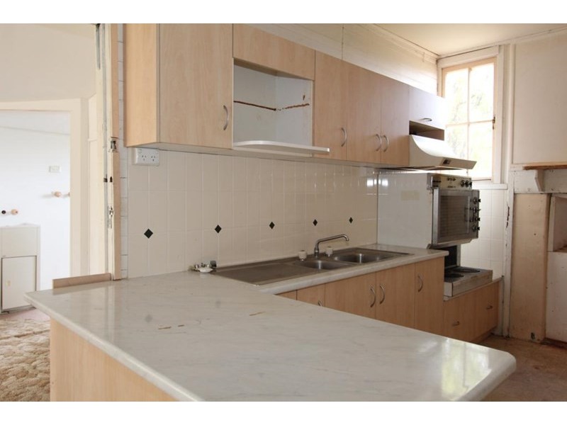 21 Logan Street, Tenterfield NSW 2372