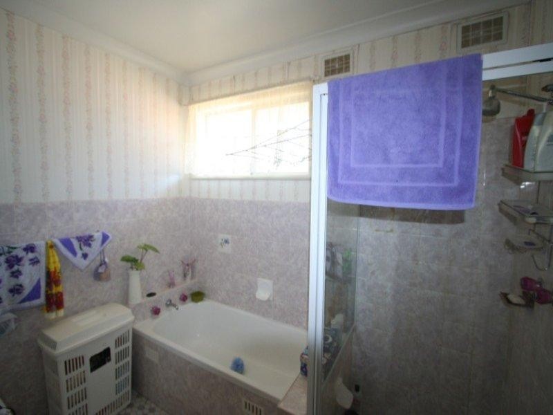 127 Miles Street, Tenterfield NSW 2372