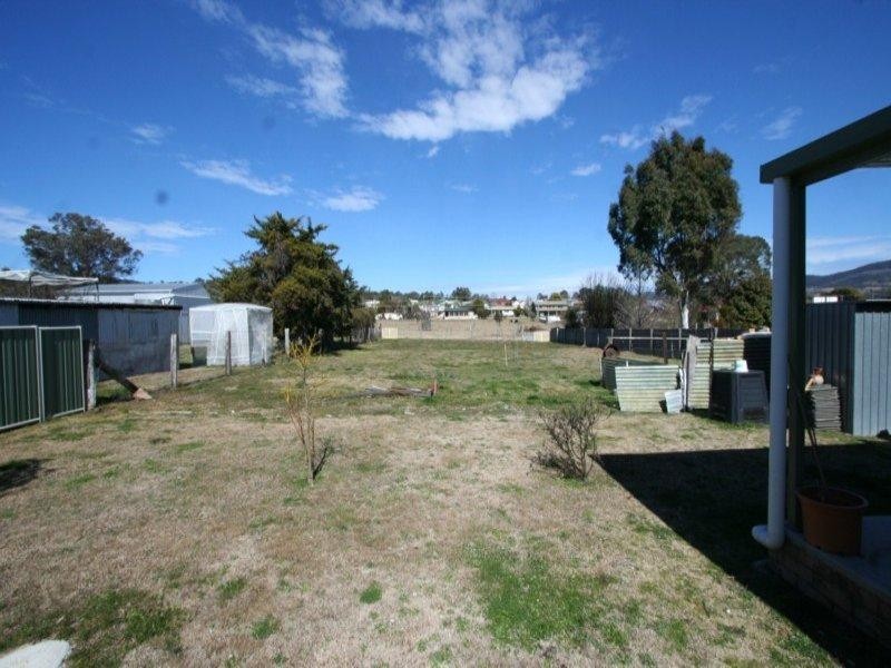 127 Miles Street, Tenterfield NSW 2372