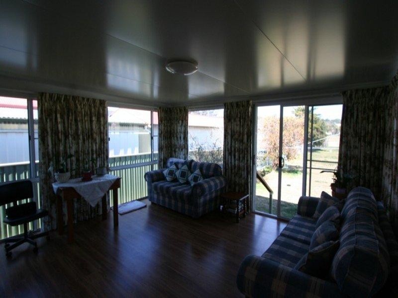 127 Miles Street, Tenterfield NSW 2372