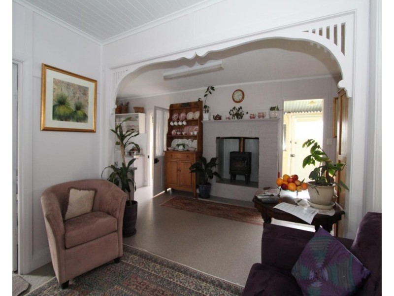 387 Rouse Street, Tenterfield NSW 2372