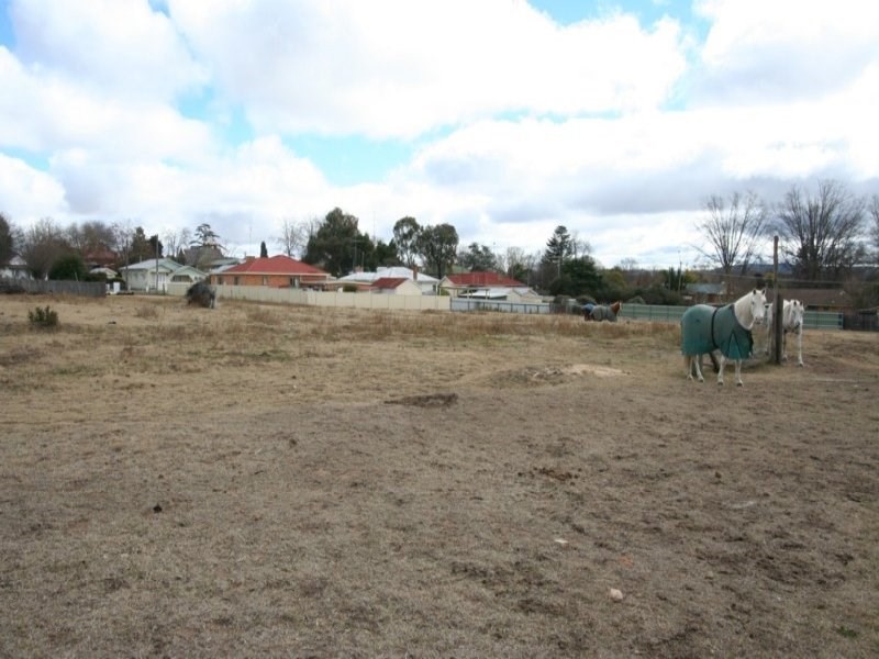 128 Bulwer Street, Tenterfield NSW 2372